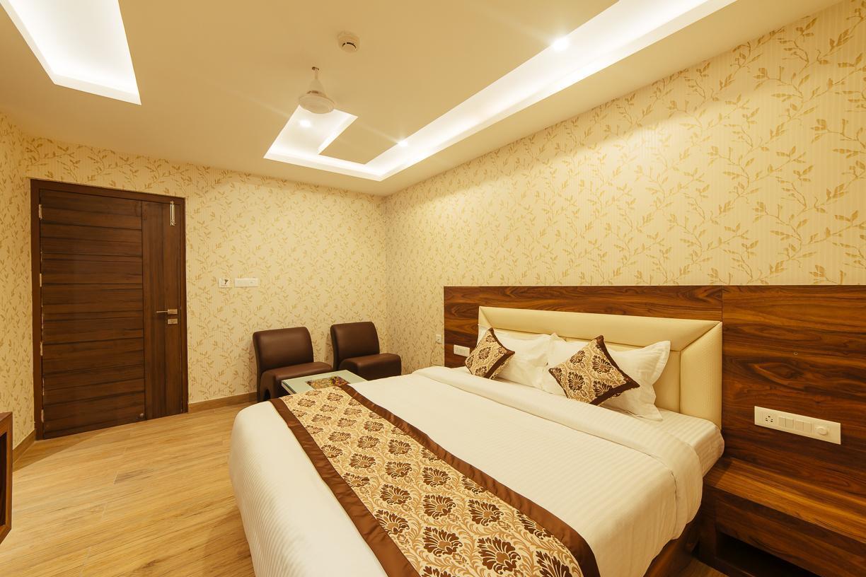 Radical Palace Hotel And Restaurant Lucknow Exterior foto
